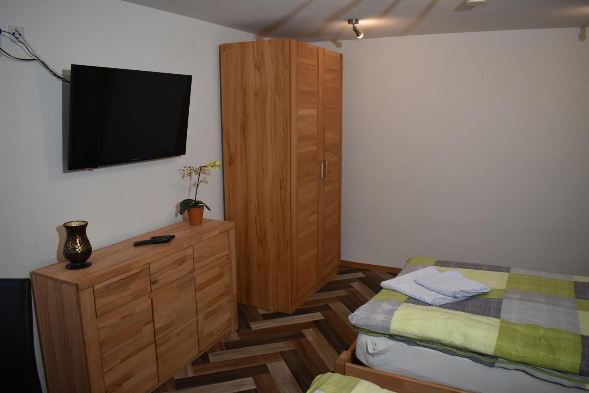 Ferienwohnung Am Steigerwaldrand Sugenheim Exterior photo